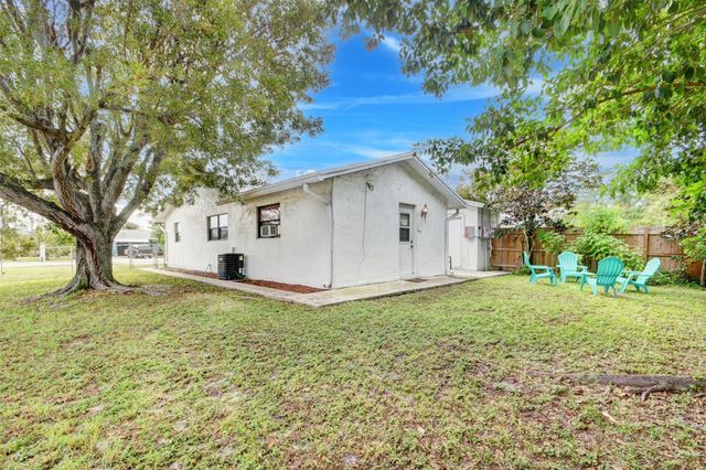 101 SW 10th Avenue, Boynton Beach, FL 33435