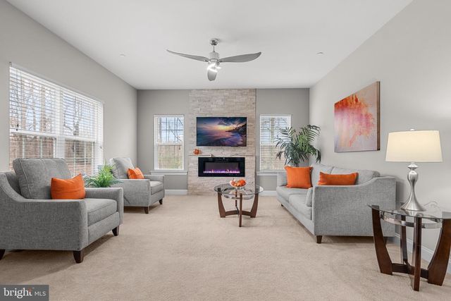 4554 COACHMANS PATH CT, Waldorf, MD 20601