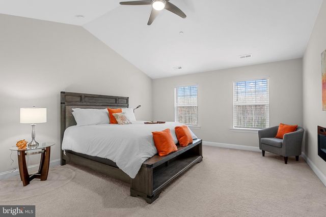 4554 COACHMANS PATH CT, Waldorf, MD 20601