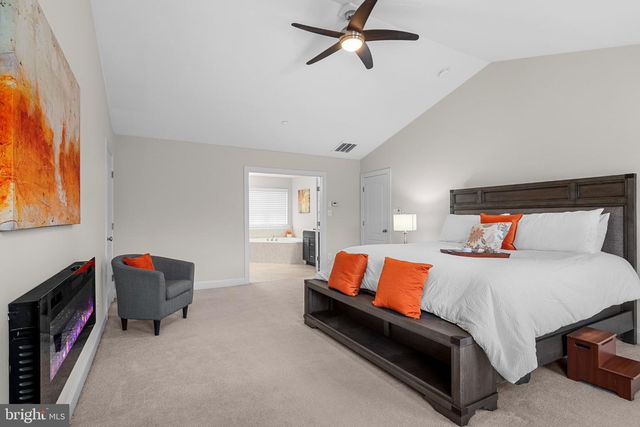 4554 COACHMANS PATH CT, Waldorf, MD 20601