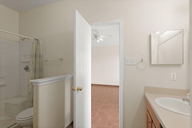 1907 Wooded Acres Drive, Humble, TX 77396