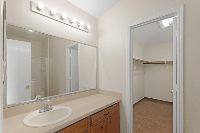 1907 Wooded Acres Drive, Humble, TX 77396
