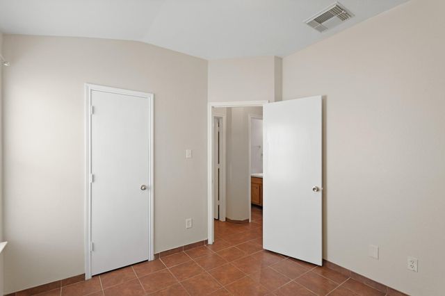 1907 Wooded Acres Drive, Humble, TX 77396