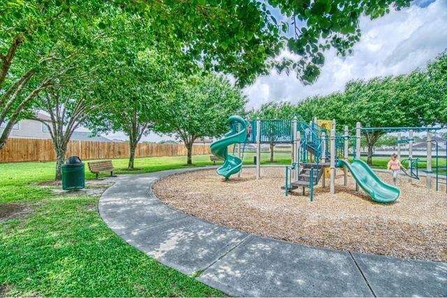 1907 Wooded Acres Drive, Humble, TX 77396