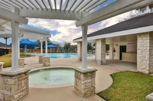 1907 Wooded Acres Drive, Humble, TX 77396