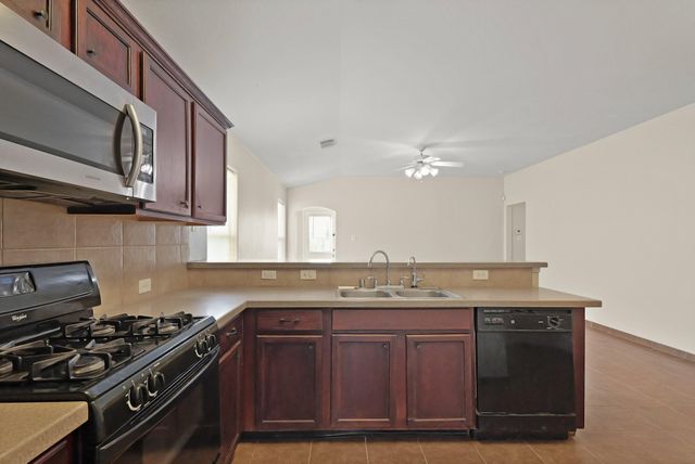 1907 Wooded Acres Drive, Humble, TX 77396