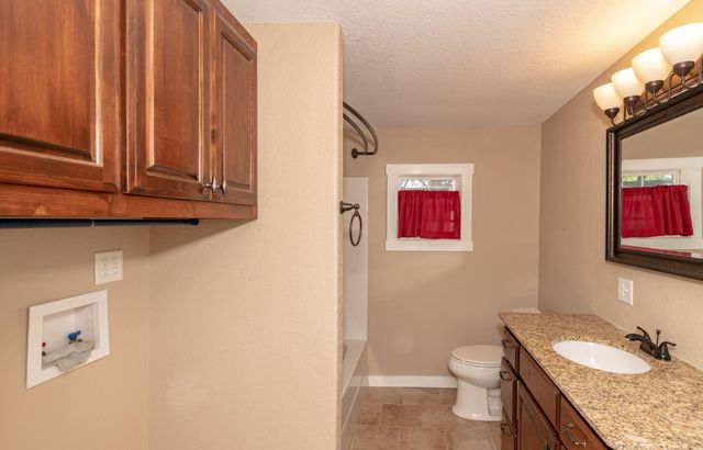 800 N Elm Street, Pierce City, MO 65723