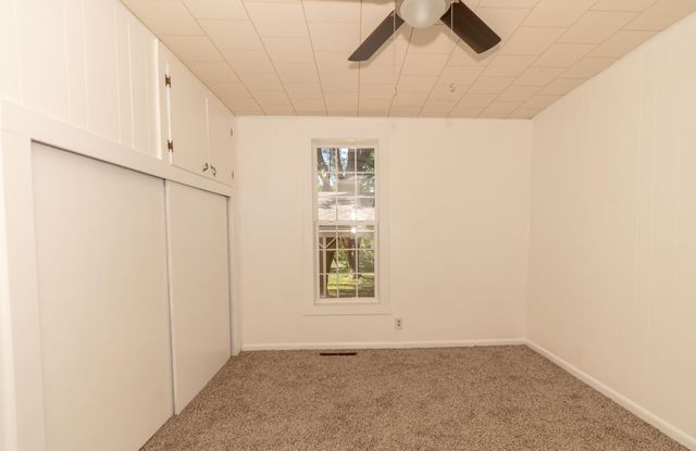 800 N Elm Street, Pierce City, MO 65723