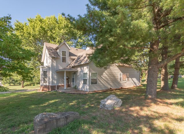 800 N Elm Street, Pierce City, MO 65723