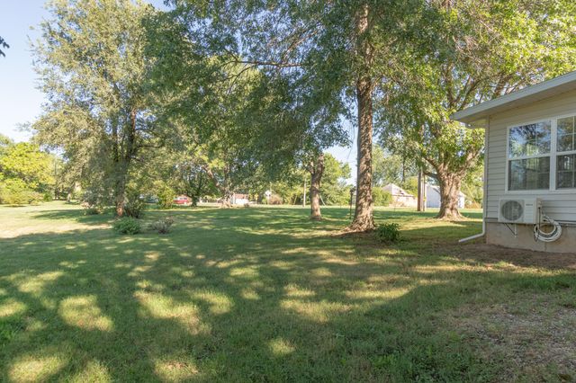 800 N Elm Street, Pierce City, MO 65723