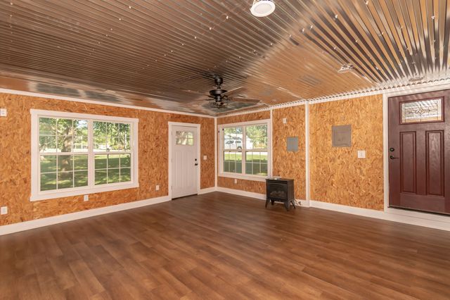 800 N Elm Street, Pierce City, MO 65723