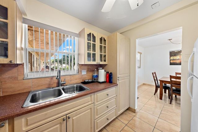 701 Lori Drive 206, Palm Springs, FL 33461