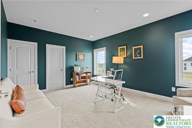 4350 Saratoga Drive, Lower Nazareth Twp, PA 18020