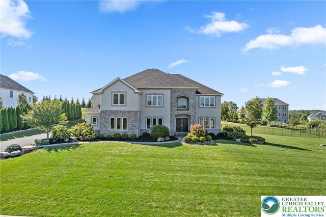 4350 Saratoga Drive, Lower Nazareth Twp, PA 18020