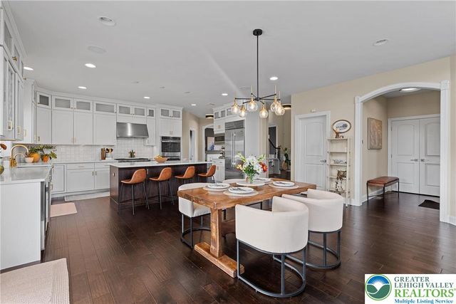 4350 Saratoga Drive, Lower Nazareth Twp, PA 18020