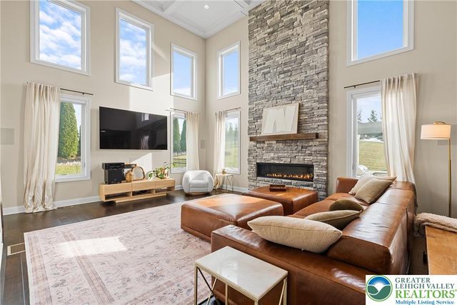 4350 Saratoga Drive, Lower Nazareth Twp, PA 18020