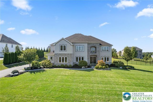 4350 Saratoga Drive, Lower Nazareth Twp, PA 18020