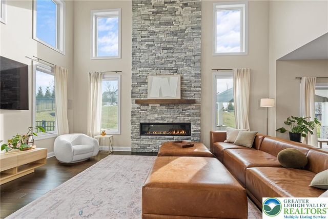 4350 Saratoga Drive, Lower Nazareth Twp, PA 18020