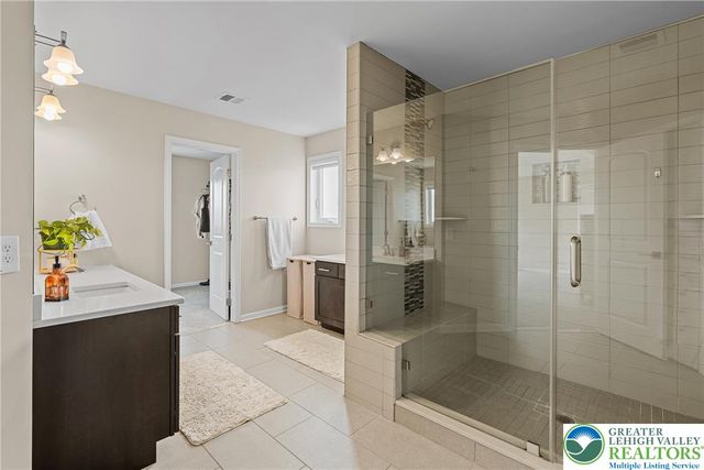 4350 Saratoga Drive, Lower Nazareth Twp, PA 18020