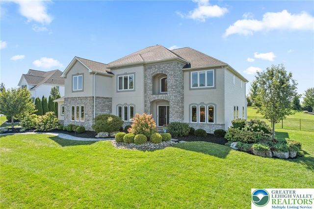 4350 Saratoga Drive, Lower Nazareth Twp, PA 18020