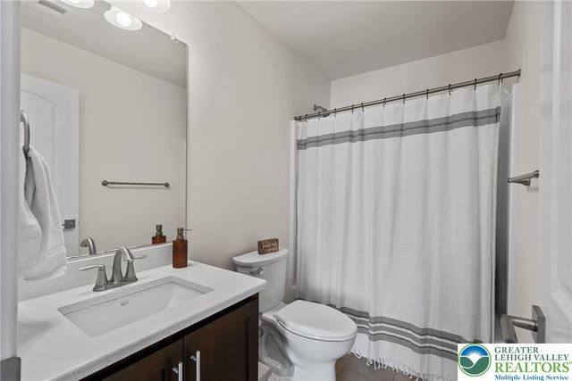 4350 Saratoga Drive, Lower Nazareth Twp, PA 18020