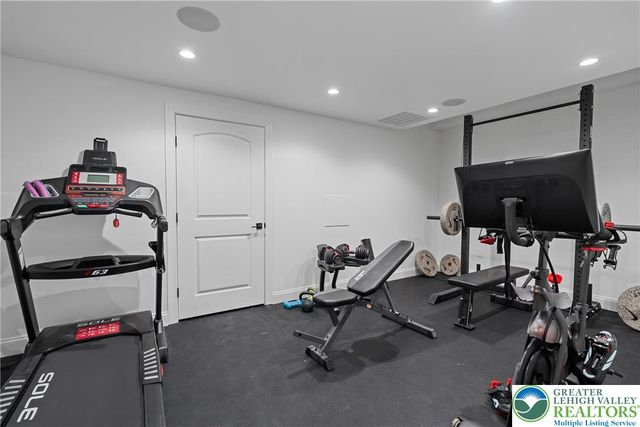 4350 Saratoga Drive, Lower Nazareth Twp, PA 18020