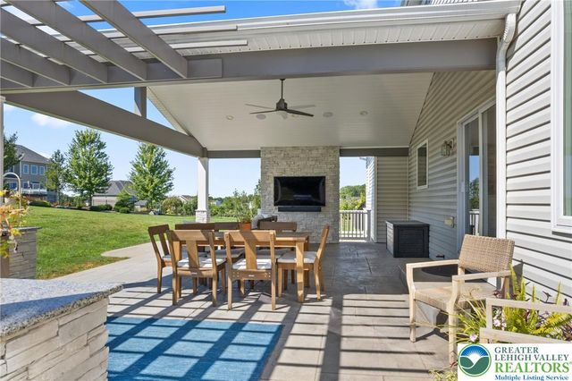 4350 Saratoga Drive, Lower Nazareth Twp, PA 18020