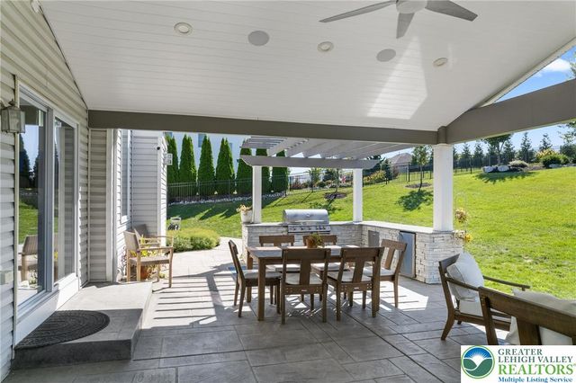 4350 Saratoga Drive, Lower Nazareth Twp, PA 18020