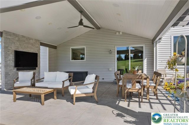 4350 Saratoga Drive, Lower Nazareth Twp, PA 18020