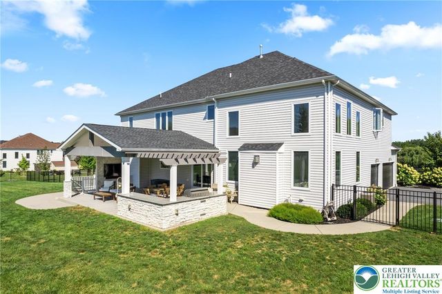 4350 Saratoga Drive, Lower Nazareth Twp, PA 18020