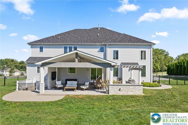 4350 Saratoga Drive, Lower Nazareth Twp, PA 18020