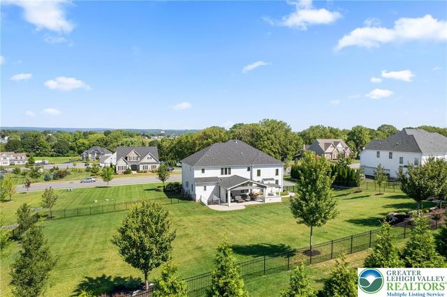 4350 Saratoga Drive, Lower Nazareth Twp, PA 18020