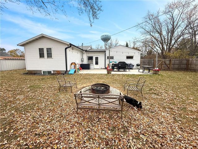 213 E Wisconsin Street, Chippewa Falls, WI 54729