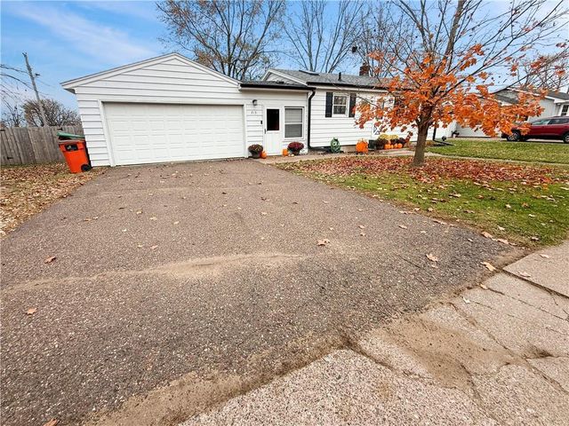 213 E Wisconsin Street, Chippewa Falls, WI 54729