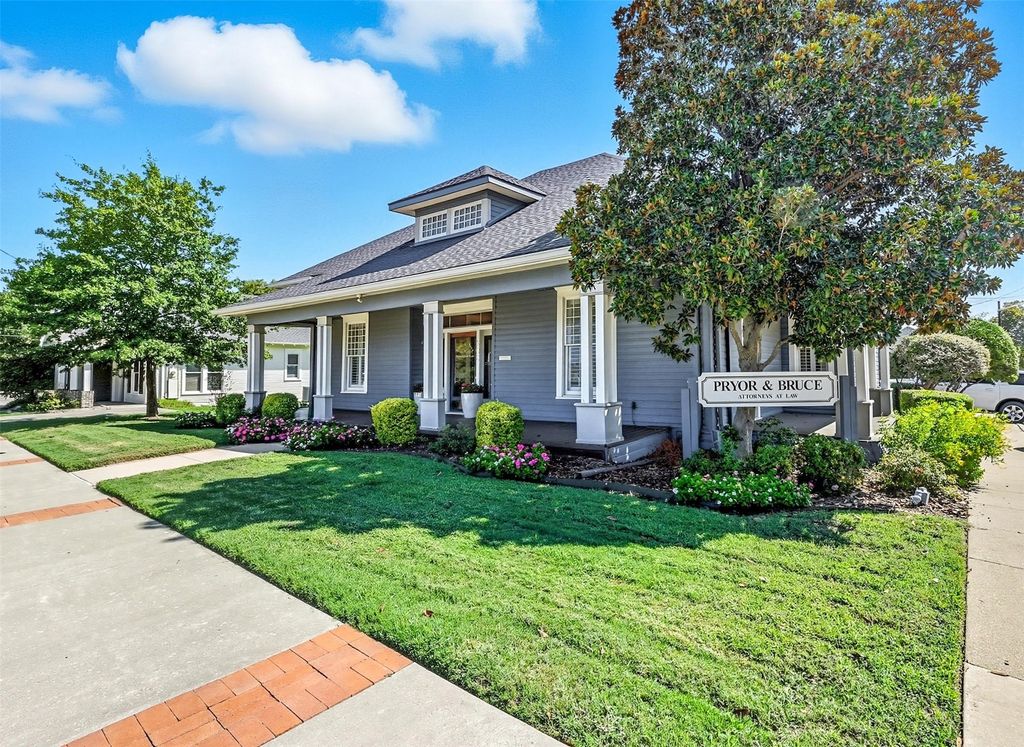 302 N San Jacinto Street, Rockwall, TX 75087