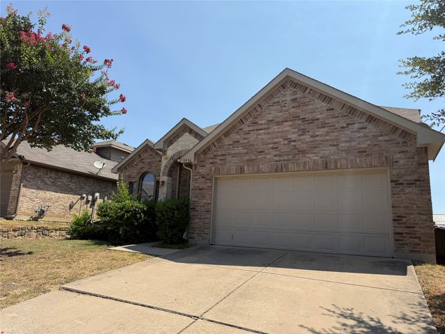 5936 Stirrup Iron Drive, Fort Worth, TX 76179