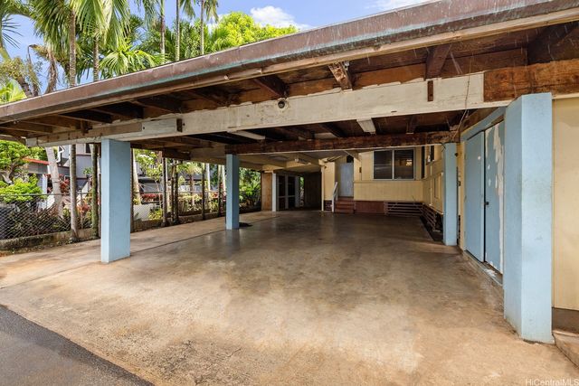 98-256 Hale Momi Place, Aiea, HI 96701