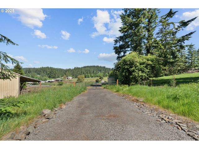 16488 S BRADLEY Rd, Oregon City, OR 97045
