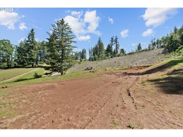 16488 S BRADLEY Rd, Oregon City, OR 97045