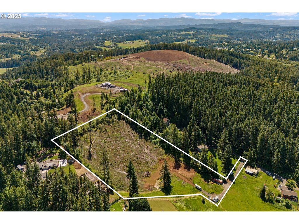 16488 S BRADLEY Rd, Oregon City, OR 97045