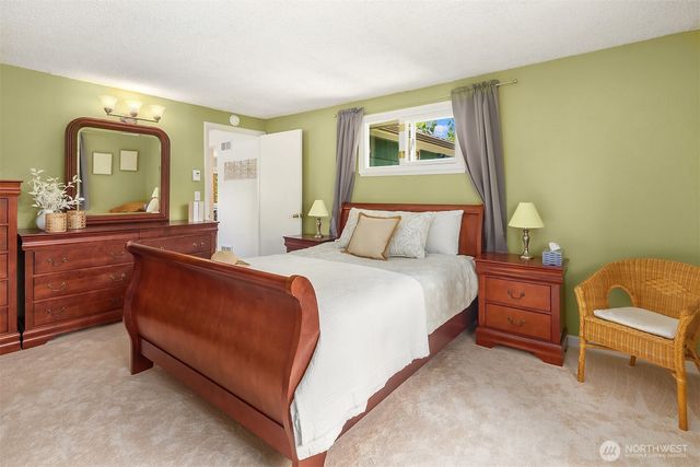 12742 Palatine Avenue N, Seattle, WA 98133