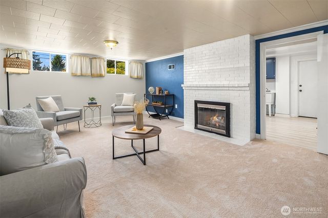 12742 Palatine Avenue N, Seattle, WA 98133