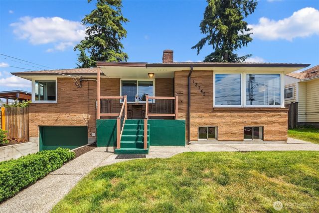 12742 Palatine Avenue N, Seattle, WA 98133