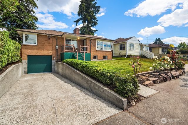 12742 Palatine Avenue N, Seattle, WA 98133