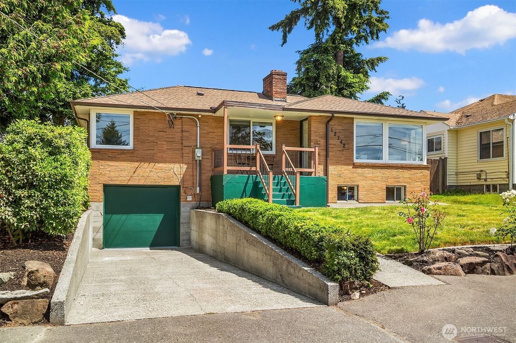 12742 Palatine Avenue N, Seattle, WA 98133