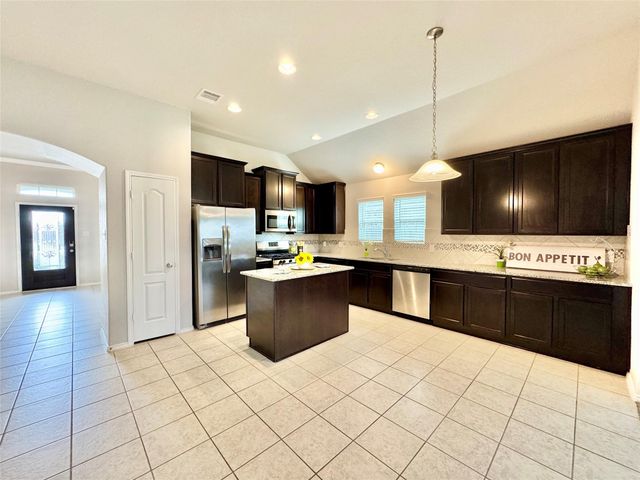 5018 Victory Shores Lane, Rosharon, TX 77583