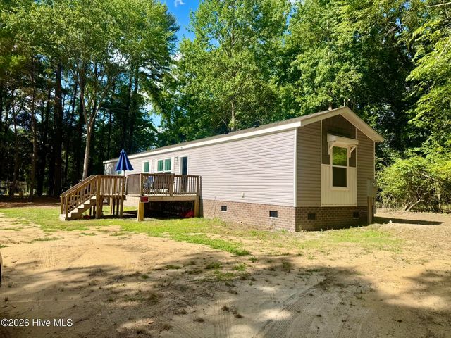939 Galloway Road, Grimesland, NC 27837