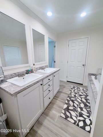 939 Galloway Road, Grimesland, NC 27837