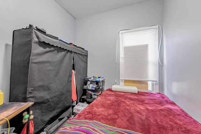 1908 S Sawyer Avenue, Chicago, IL 60623