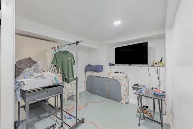 1908 S Sawyer Avenue, Chicago, IL 60623